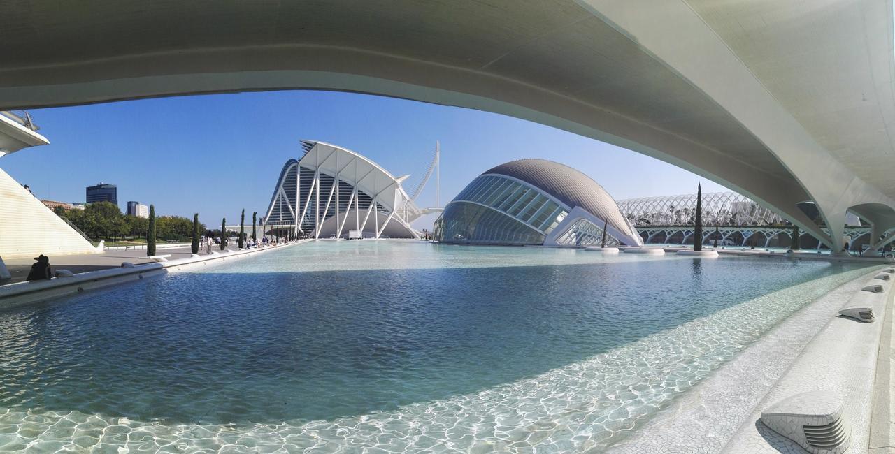 Apartup Blue Opera View Apartment Valencia Bagian luar foto